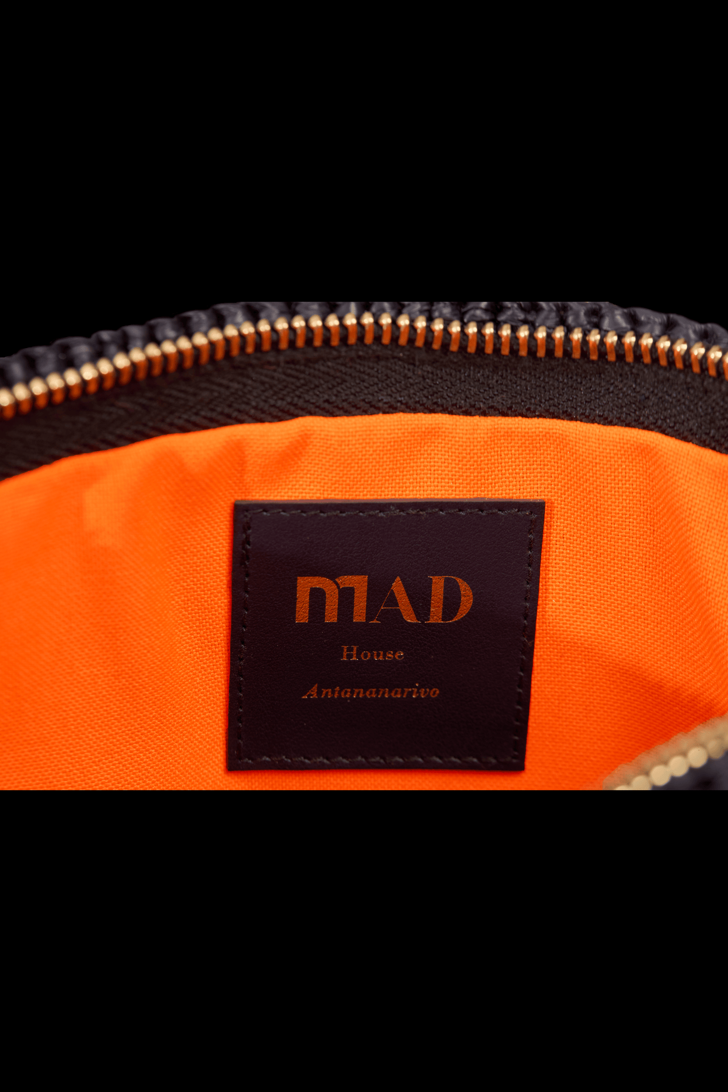 Pochette Mad Essential